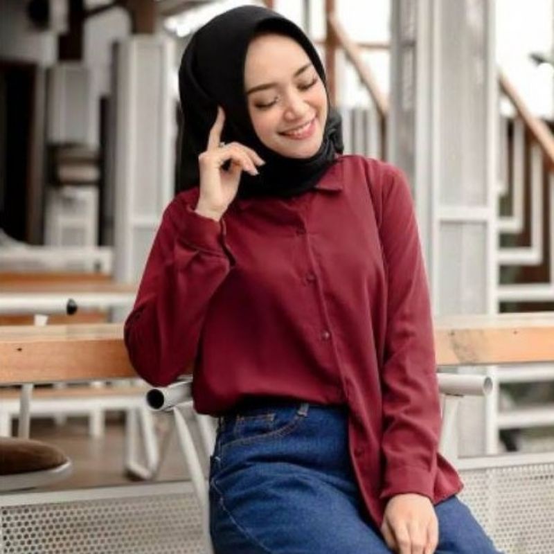 Atasan Kemeja Wanita Polos Casual Hitam Putih Wanita Lengan Panjang Bahan Moscrepe-4