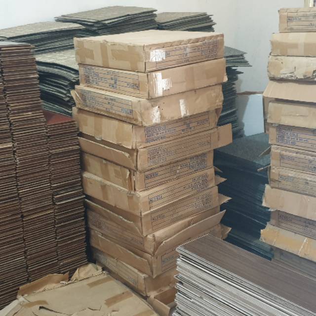 Karpet Tile Lantai  50 x 50 cm sisa  proyek  Shopee Indonesia