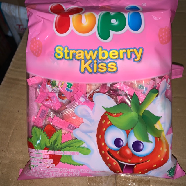 permen Yupi Strawberry Kiss Pack 120 gram
