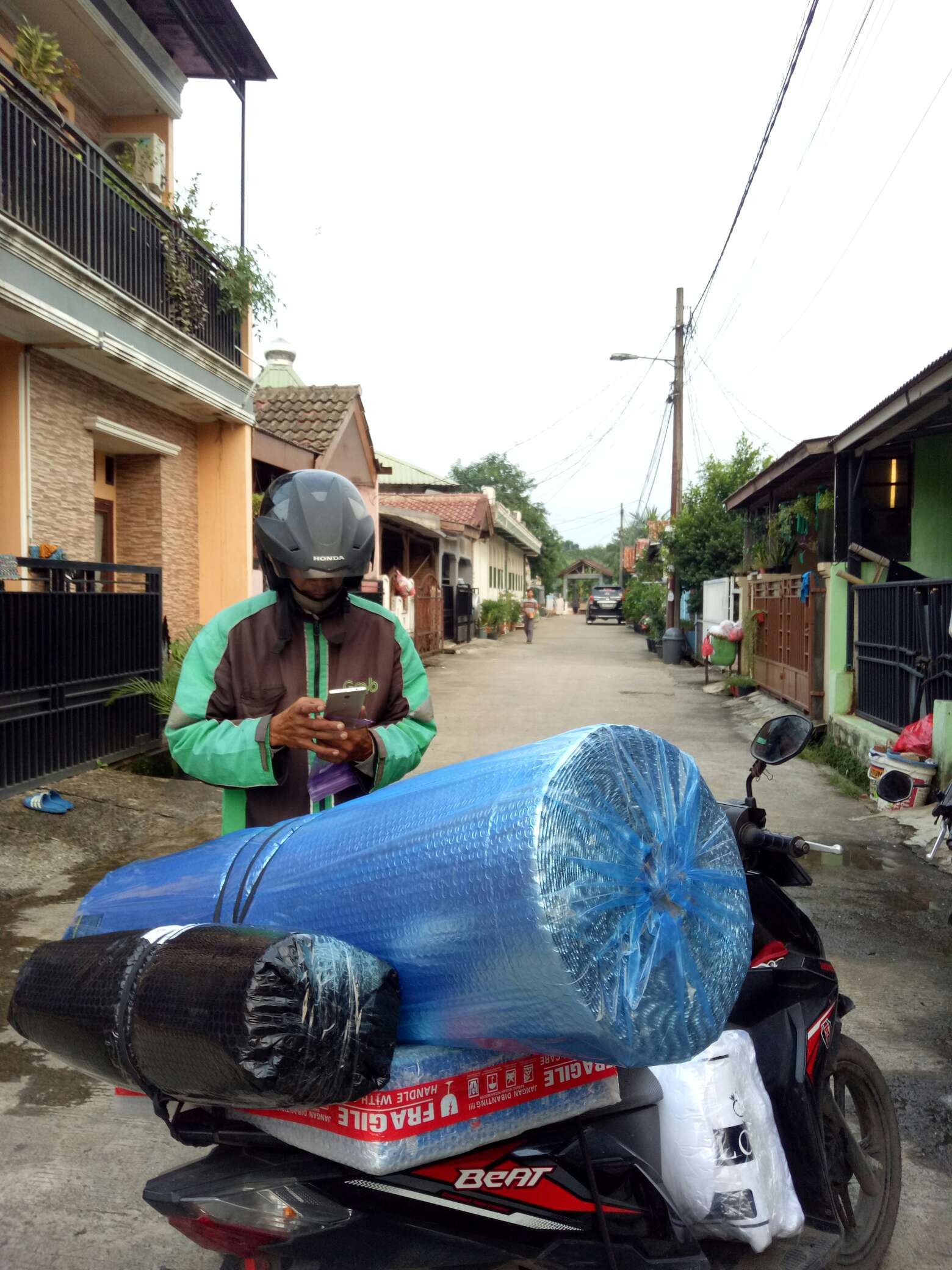 Aluminium Foil Roll Alumunium Foil Bubble Peredam Panas Atap Rumah Dan  Atap Bangunan Terbaik