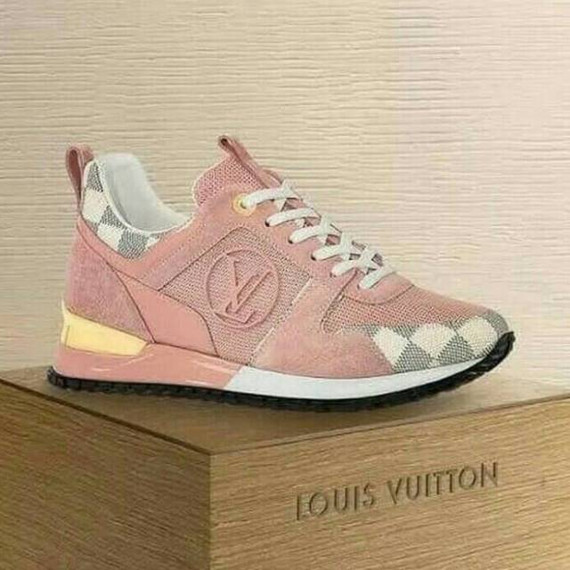Lv run away sneakers rn pink autorized premium