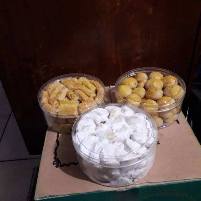 

Aneka kue Nastar Salju Dll