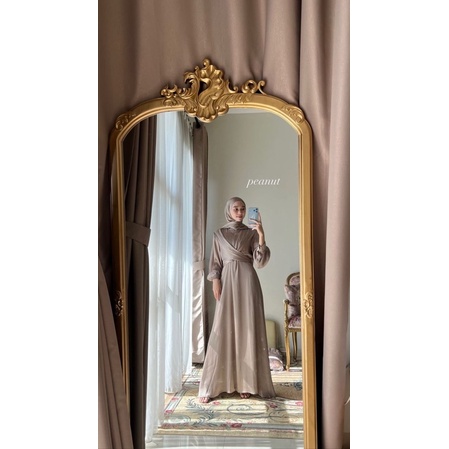 Adeline dress deavhijab