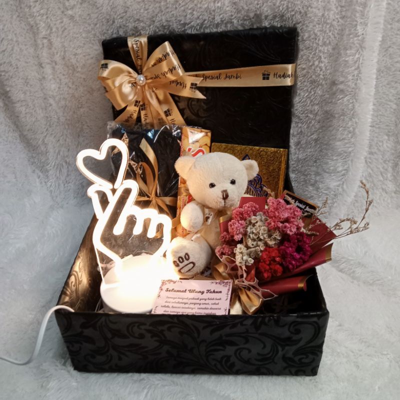 

giftbox hampers ulang tahun