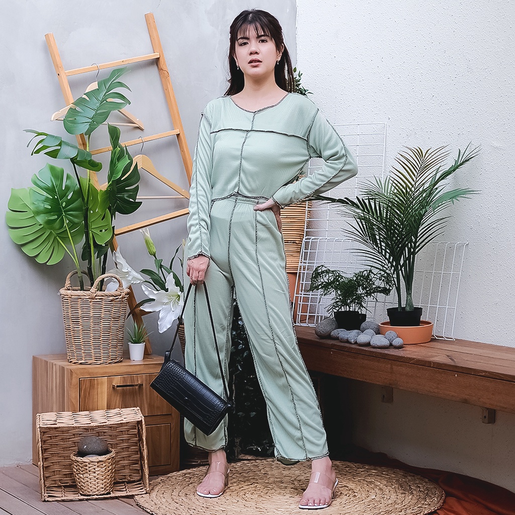AFI - MC - One Set Wanita Mika RIB-Mint