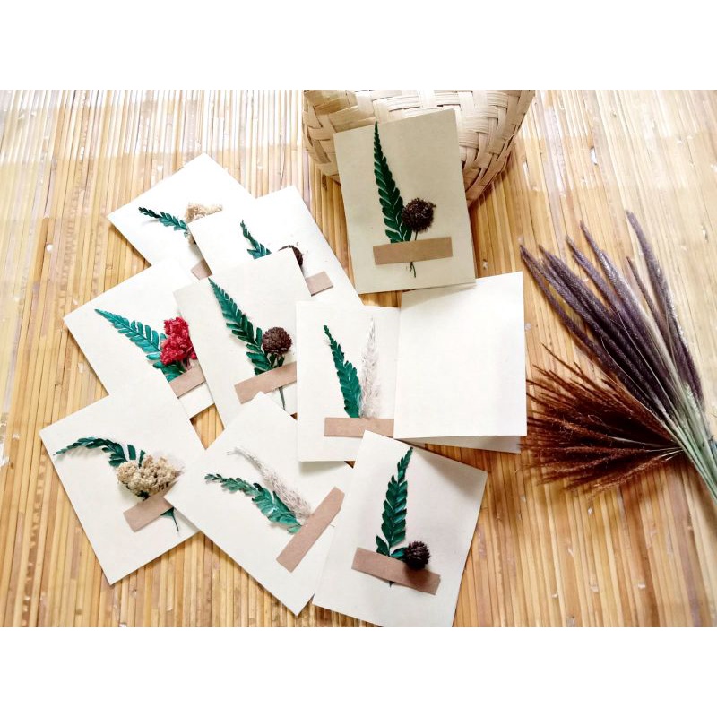 

Kartu ucapan handmade bunga kering