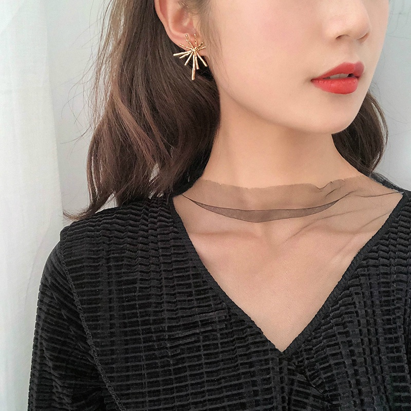 Anting Tusuk Bentuk Geometri Asimetris Bahan Metal Gaya Retro Korea Untuk Wanita