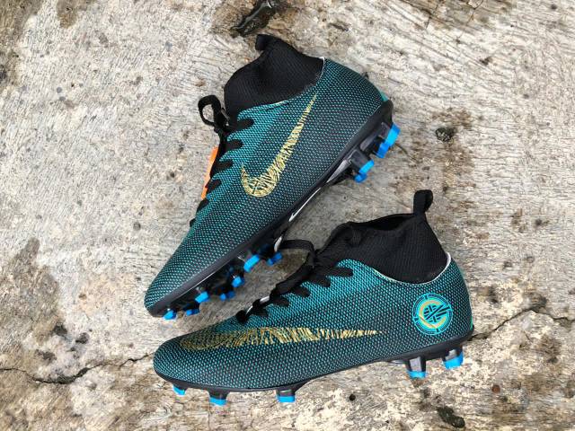 (Paket komplit) Sepatu Bola Nike Mercurial CR7 boots grade ori merah hijau tiempo legend-2