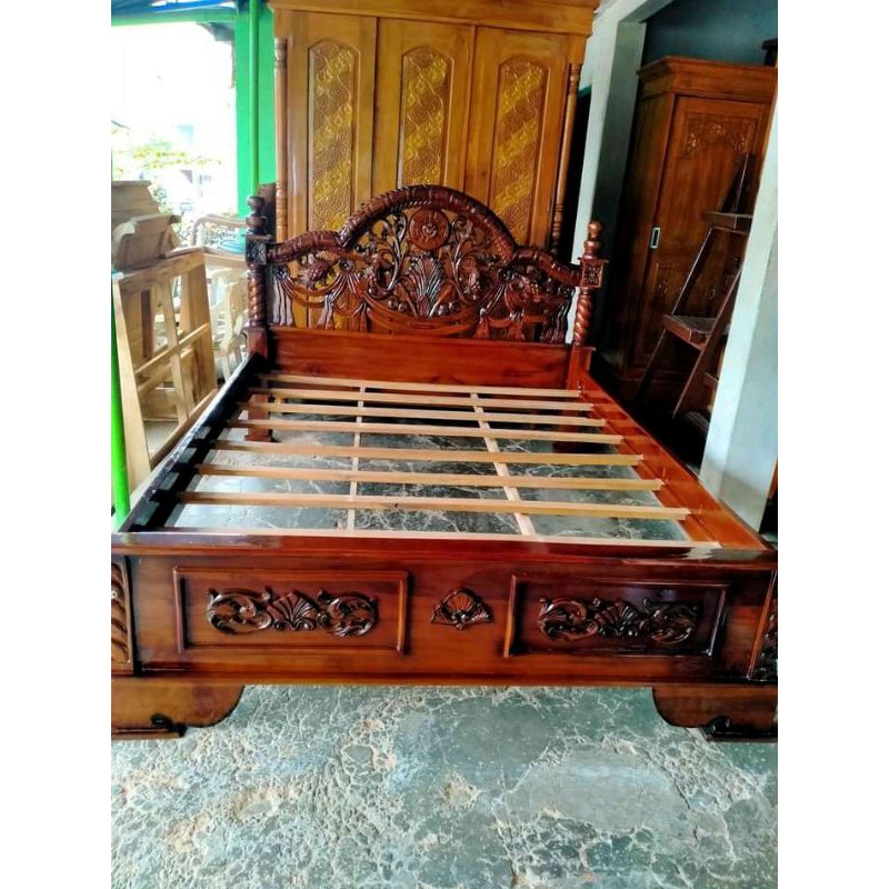 ranjang jati tiara/depan jepara/ranjang jepara