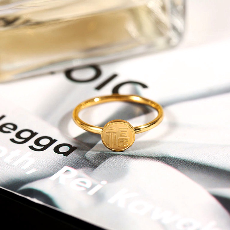 Cincin Titanium Asli Keberuntungan Karakter China 'Fu' Emas 18K Anti Karat Aksesoris Wanita