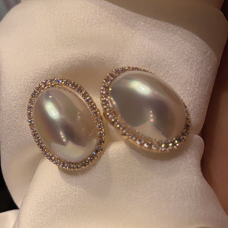 Anting Mutiara Gaya Retro