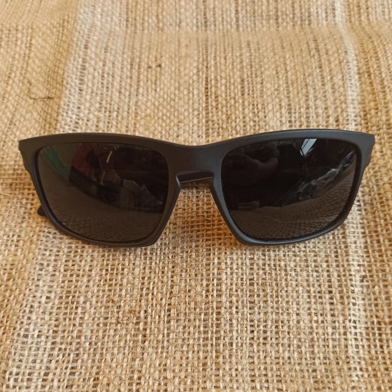 Tajima Store - Kacamata Hitam Pria Keren Frame Hitam Kacamata Hitam Gaya