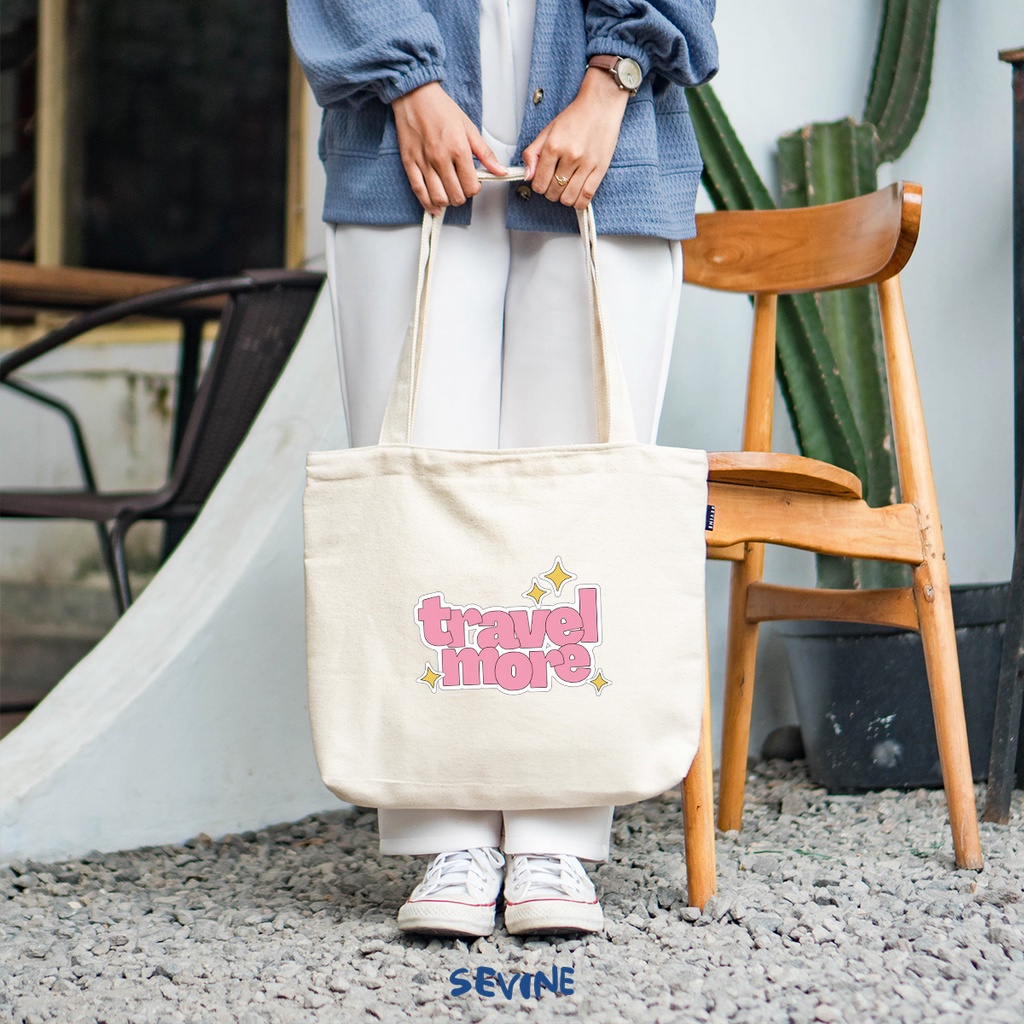 Sevine Tote Bag Kanvas Emily Resleting Kantong Tas Laptop Wanita Kuliah Sekolah Fashion Totebag Kerja Quotes Traveler Aesthetic - RD