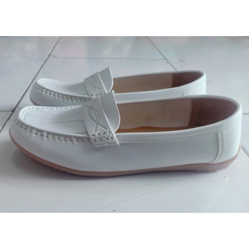 Sepatu Fantovel Wanita Putih/Sepatu Perawat