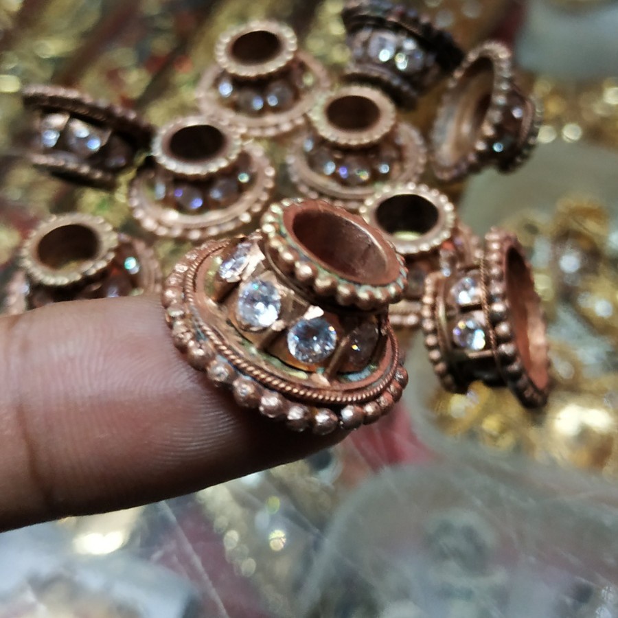 Aksesories Pusaka Keris Mendak Cincin Warna Swasa Hias Permata