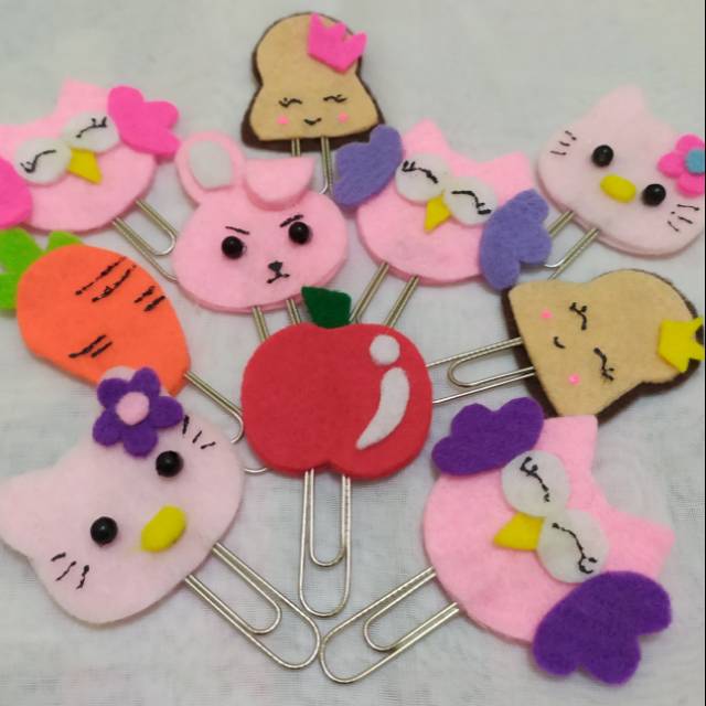 

Paper Clip karakter