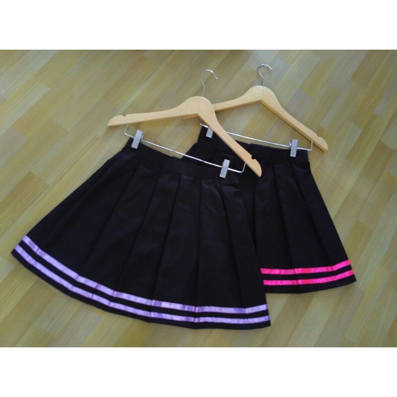 Black Skirt Line Colour