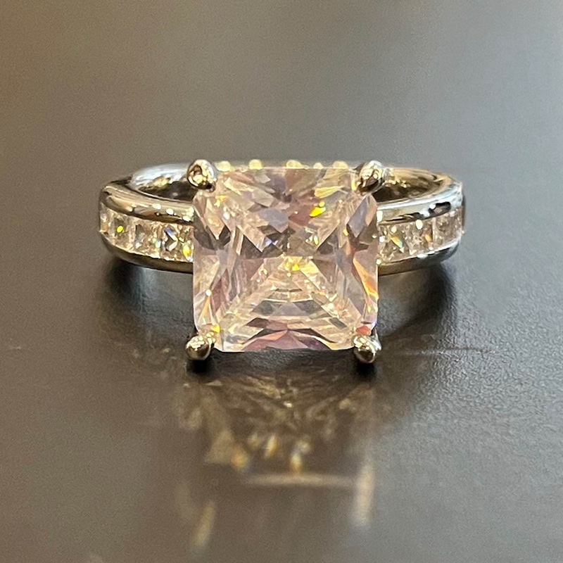 Cincin Pernikahanpertunangan Hias Cubic Zirconia Bentuk Persegi Gaya Simpleeleganputri Untuk Wanita