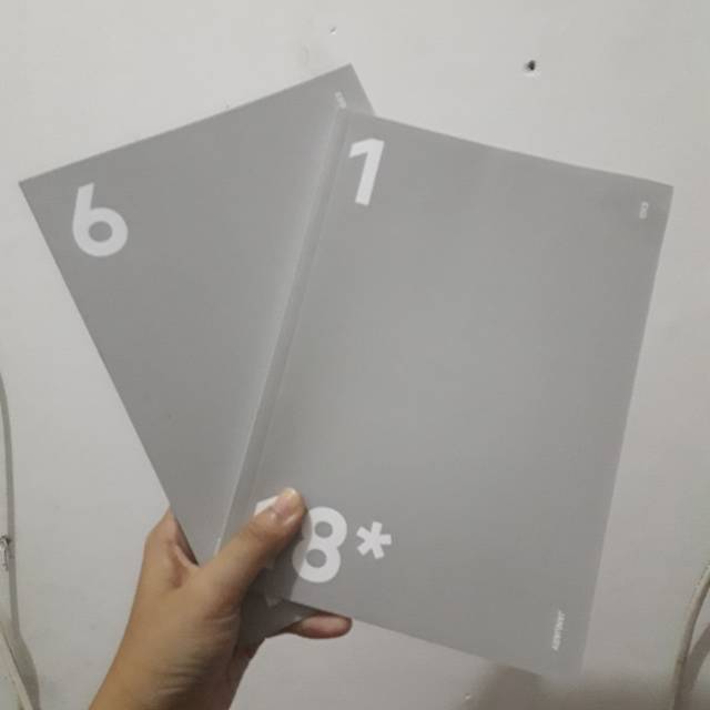 (SOLD) EXO SEASON GREETING 2018 MONTHLY PLANNER