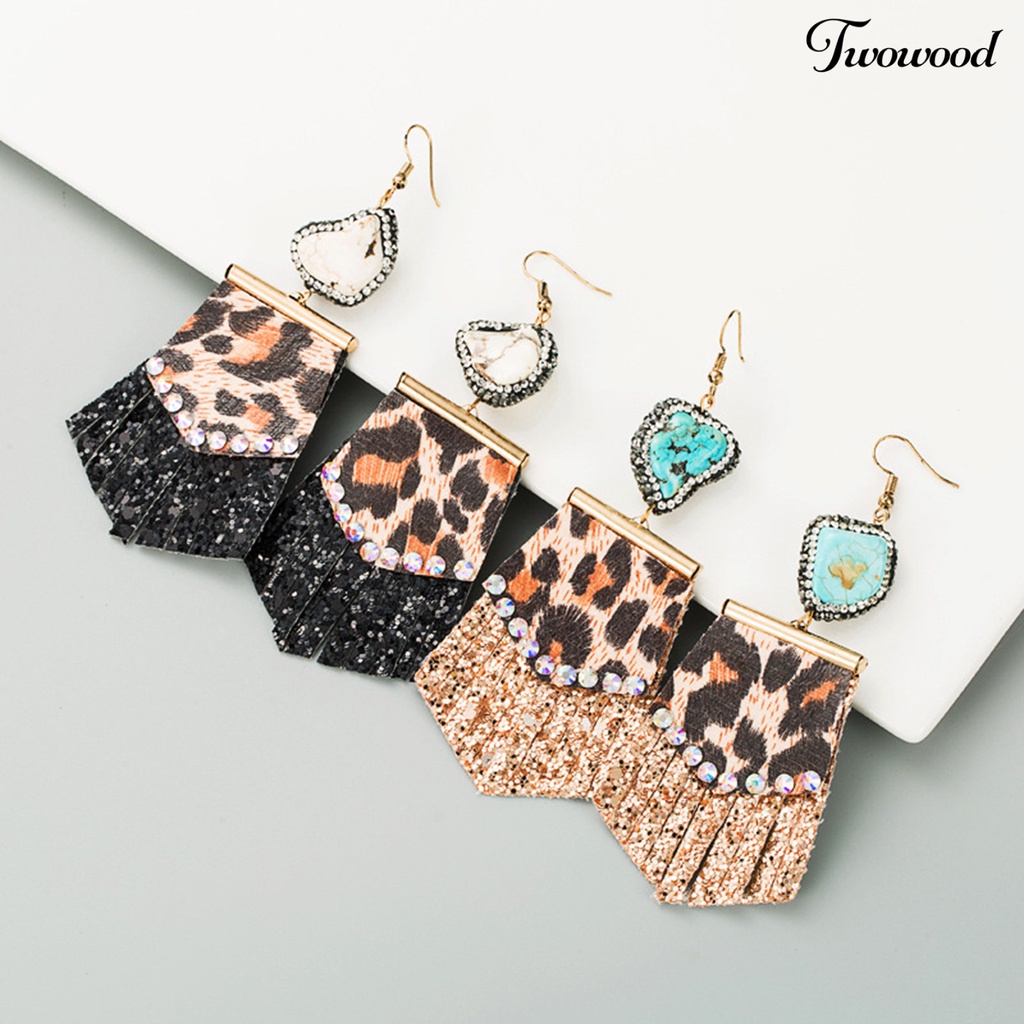 1 Pasang Anting Kait Rumbai Motif Print Leopard Bahan Kulit Tiruan Aksen Berlian Imitasi Untuk Wanita