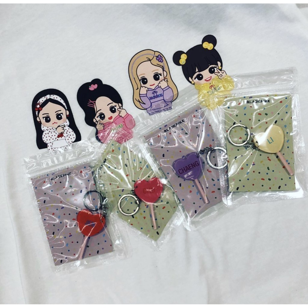 [DP ONLY] BLACKPINK SPRING EDITION OFFICIAL GOODS YG BOX - KEYRING HEART