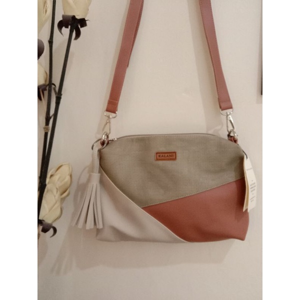 Tas Selempang Kalani