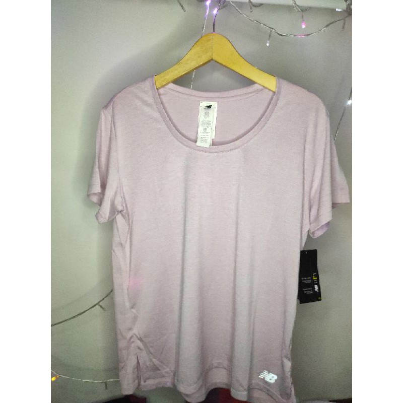 kaos wanita new balance