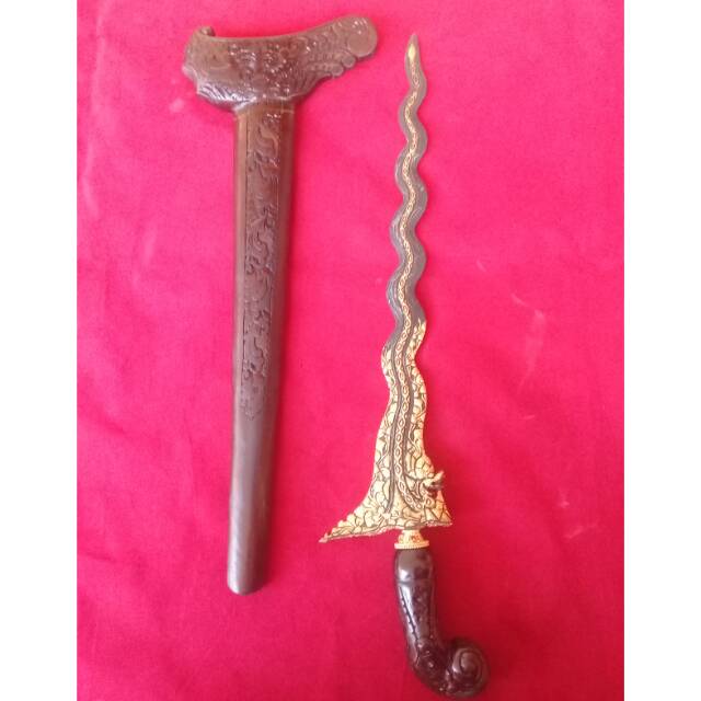 PUSAKA / NOGO SOSRO KINATAH LUK 13