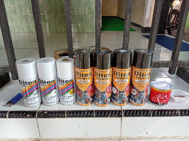 Black 9109 Diton Premium Hitam 9109 Cat Semprot Aerosol Paint Motor Glossy Kilap Pilox 400cc 400 Cc