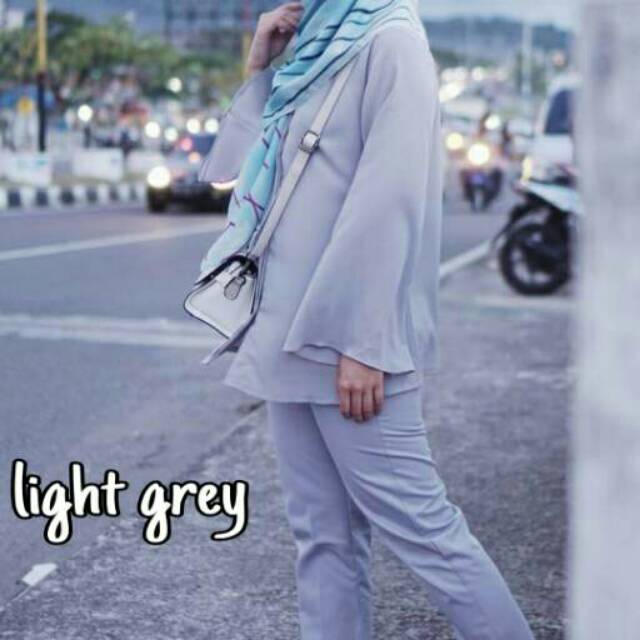 baggy pants light grey