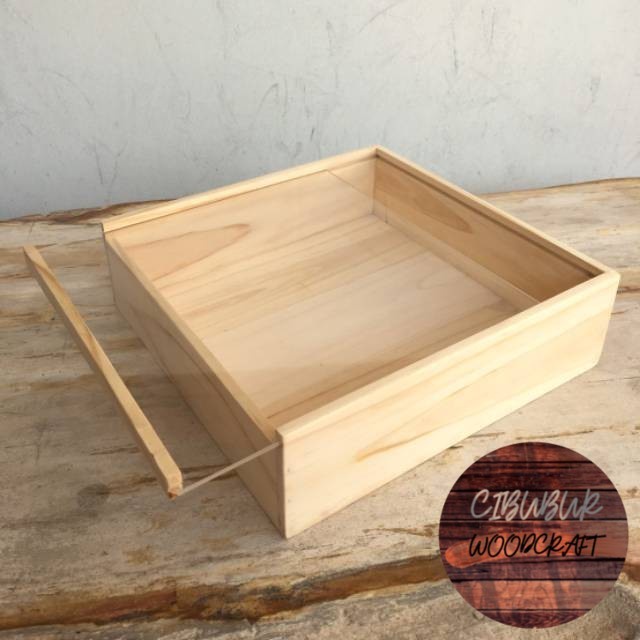 

Kotak gift box sliding 20x20x8 acrylic Transparan kotak kayu akrilik
