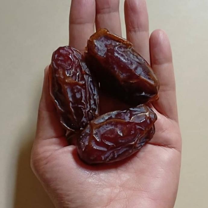 

BAYAR DITEMPAT kurma medjool dates 500gr // medjool dahnoun Palestine/KURMA 1KG/KURMA BARARI/KURMA RUTHOB/KURMA BAM/KURMA PALM FRUIT/KURMA TANGKAI/KURMA AZWA/KURMA SUKKARI/KURMA SAFAWI/KURMA TUNISIA/KURMA MUDA KUNING/KURMA MUDA HIJAU/KURMA MEDJOL/KURMA