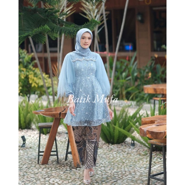 Batik couple Kebaya LUNA Tunik Blue KEBAYA MODERN KEBAYA COUPLE Kebaya terbaru , baju kebaya untuk wisuda kebaya lamaran tunangan