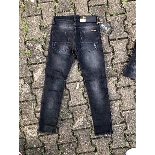 Celana panjang robek robek terbaru/celana panjang jeans pria skiny/celana panjang jeans street/celana panjang jeans terlaris