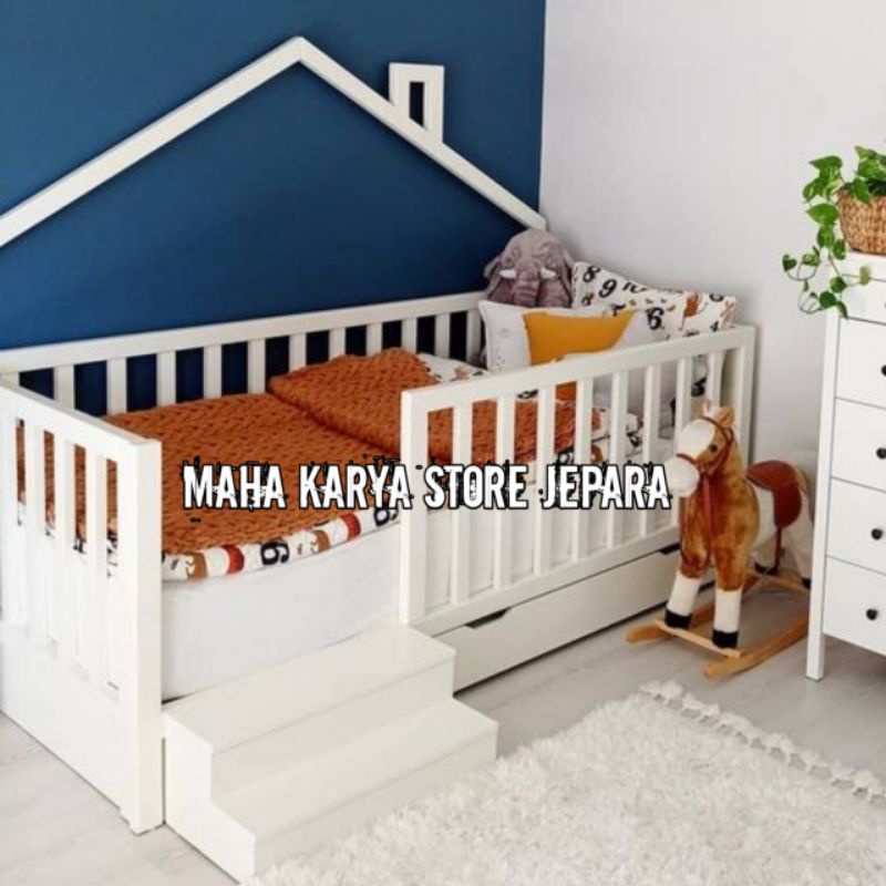 DIPAN ANAK SORONG DOBEL KASUR SEGITIGA UNIK MINIMALIS