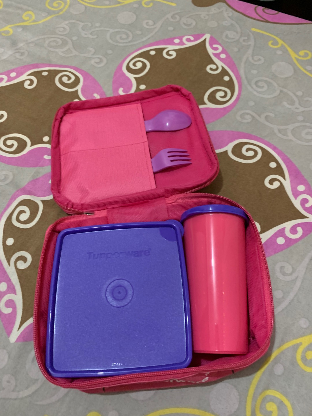 Paket Happy Day Set Lengkap Dengan Tas Dan Sendok Garpu