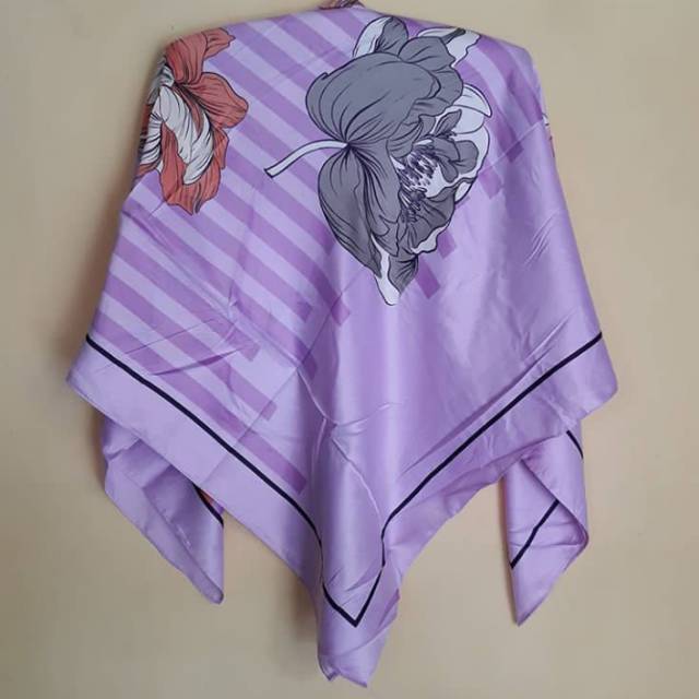 Jilbab Morocco Square by C&Z