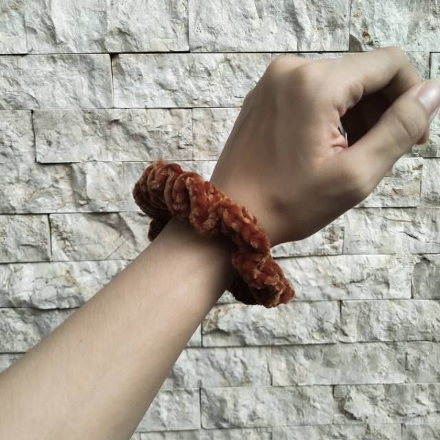 'PERTIWI' - Scrunchies Rajut / Ikat Rambut Rajut