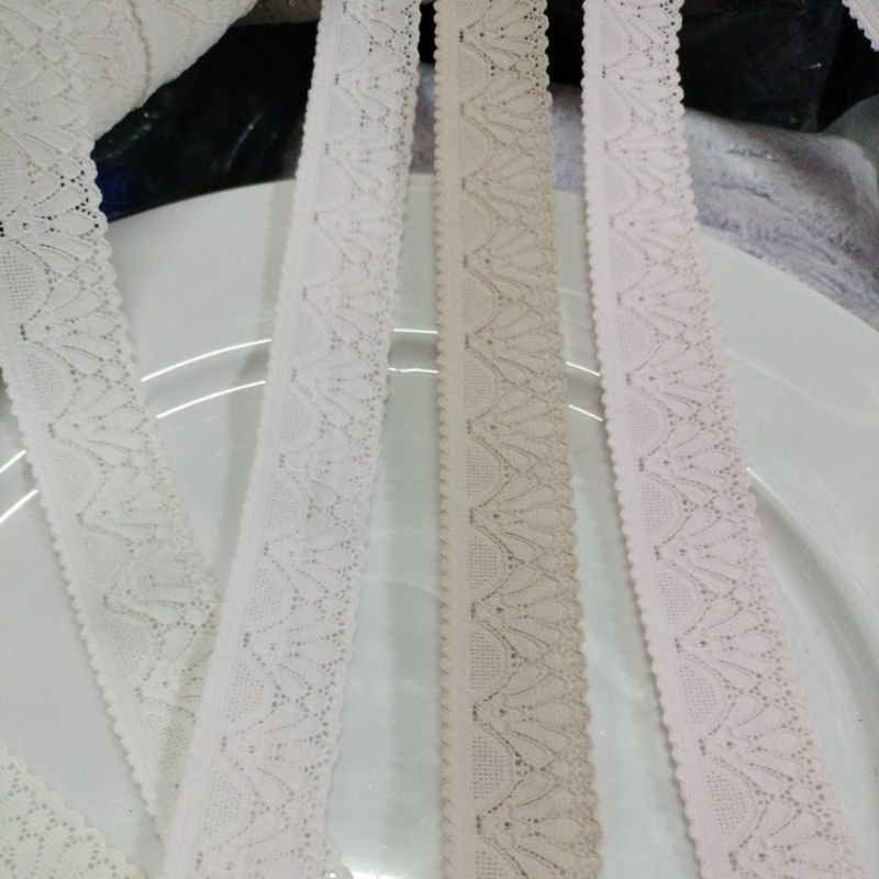 Jual renda setrch/renda elastis ukuran 2,5cm varian warna harga per ...