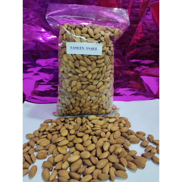 

Kacang Almond Mentah Kupas 500gram