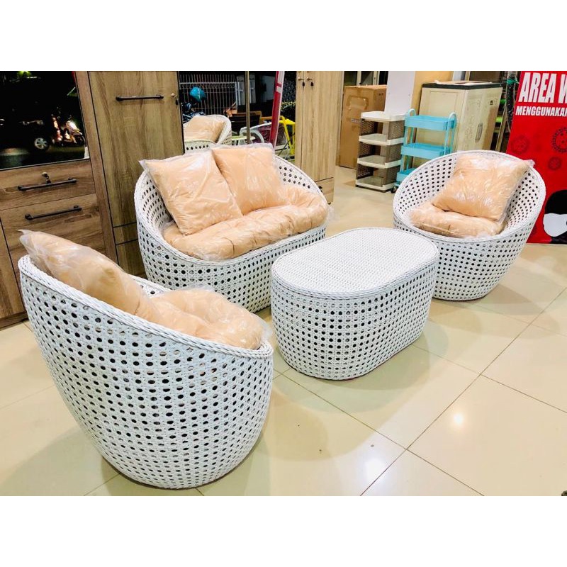 Kursi teras rotan sintetis (khusus manado)