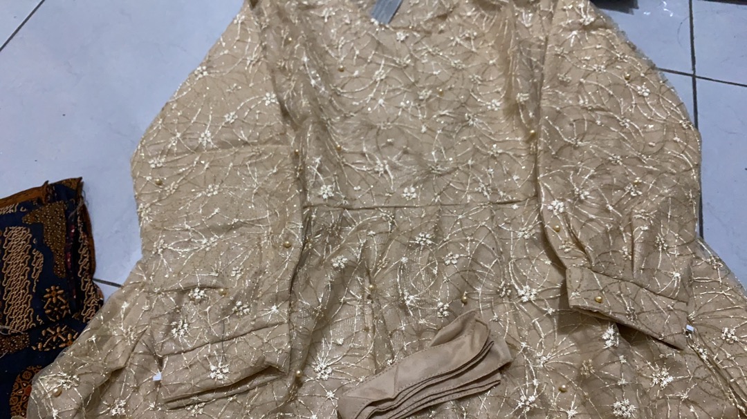 Couple Batik Terbaru 2021 Brukat Premium Sarimbit Batik Kebaya Batik Rnb Batik Couple Keluarga