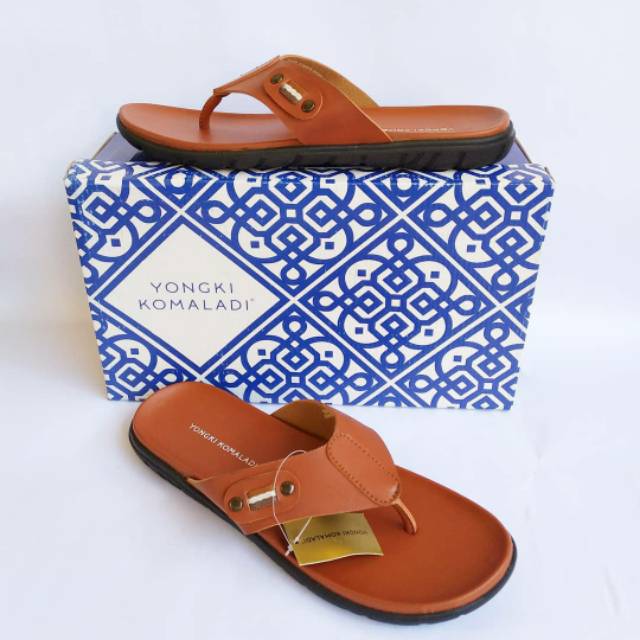 SANDAL PRIA YONGKI KOMALADI