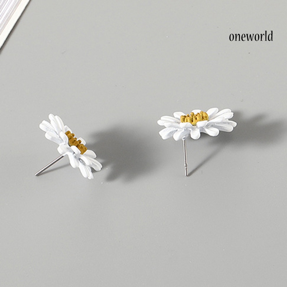 OW@ Sweet Women Painting Daisies Flower Ear Stud Earrings Piercing Jewelry Gift