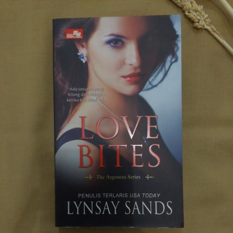 Novel Preloved Love Bites - Lynsay Sands