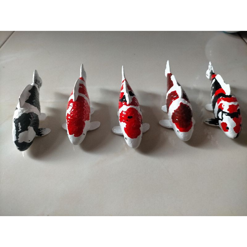 miniatur ikan koi