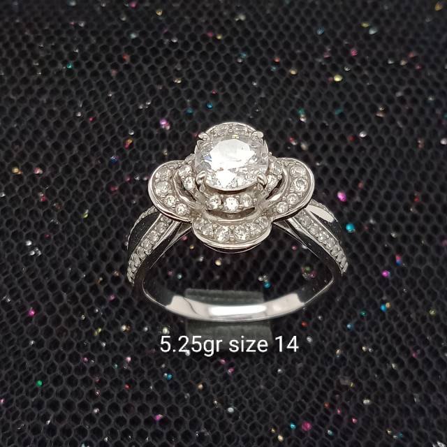 Cincin Emas 17 K - Putih 5.25gr Kadar 750 - 2435