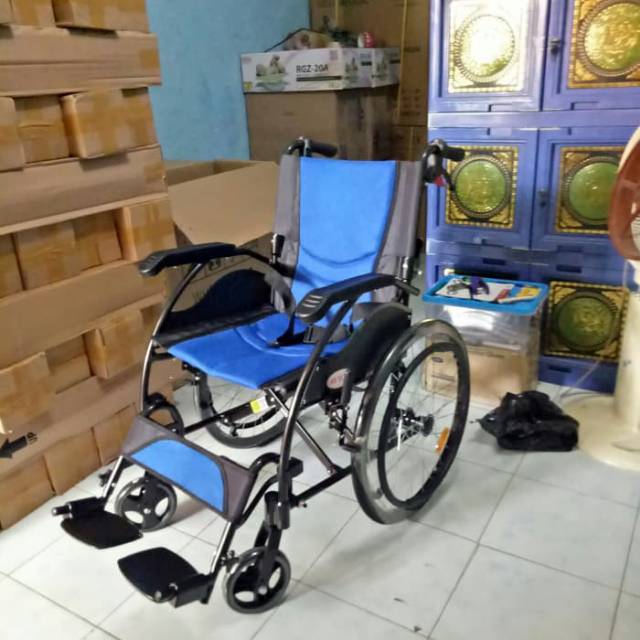 Kursi Roda Treveling Avico Apollo / Kursi Roda Apollo