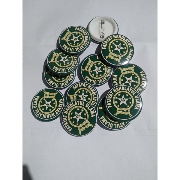 Bros pin Fatayat NU dan Muslimat