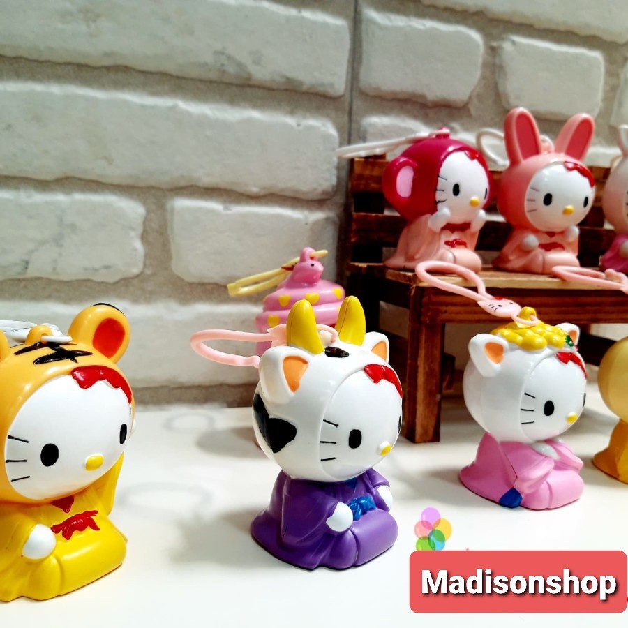 Hello Kitty Koleksi Figure Set 12 Gantungan Kunci Celengan kado anak